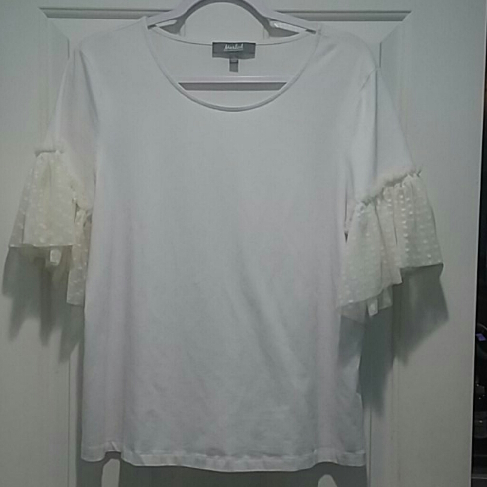 Laced short sleeve white tshirt